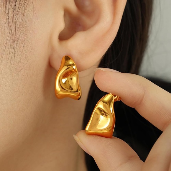 18K Gold Plated Huggie Earrings*Teardrop Asymmetrical Wave Minimalist Design*ML - Picture 3 of 7